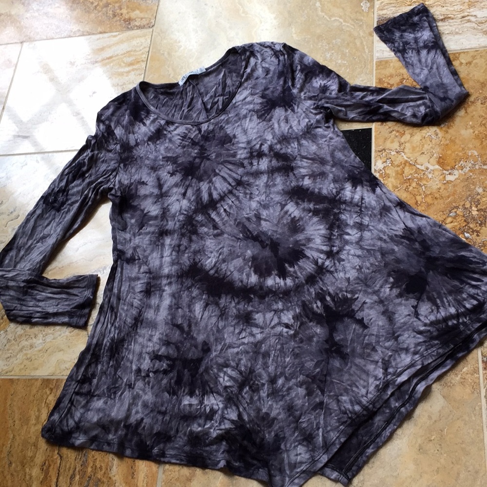 Lock & Love Supersoft tie-dye V-neck pointed hem